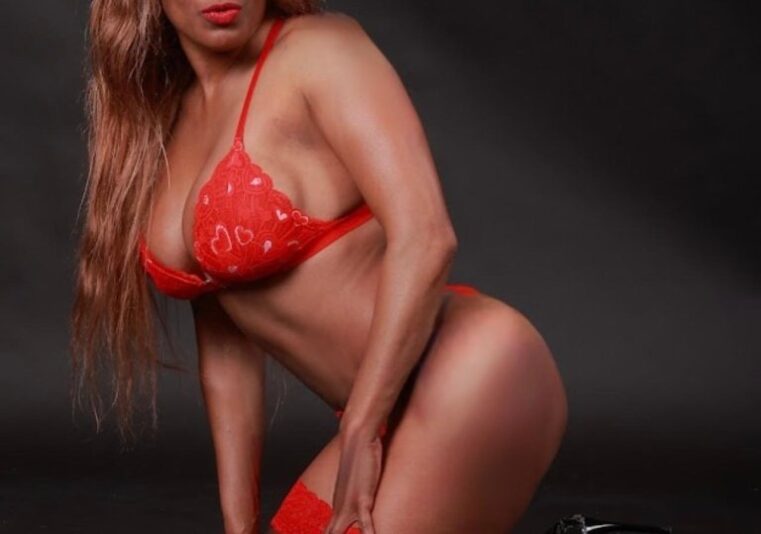 Candy-carpe-diem-sex-massage-3