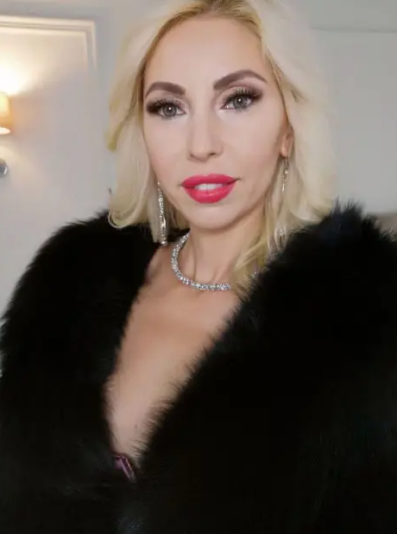 Melanie-2