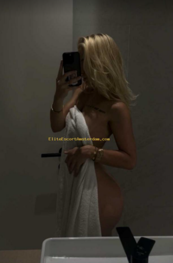 Melanie-Elite-Escort-Amsterdam-3