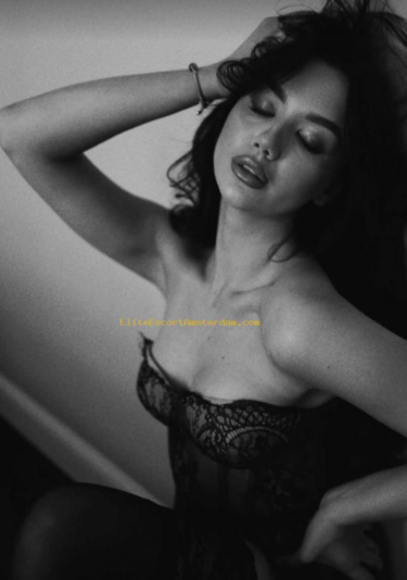 Nena-Escort-Amsterdam-2