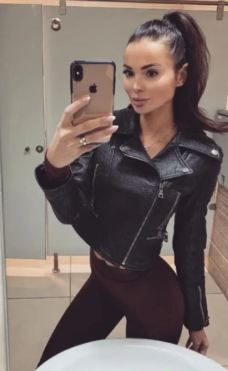 Dolly-escort-amsterdam-3