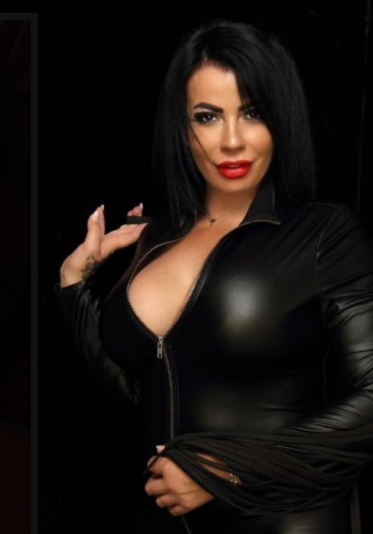 Lina-escort-1