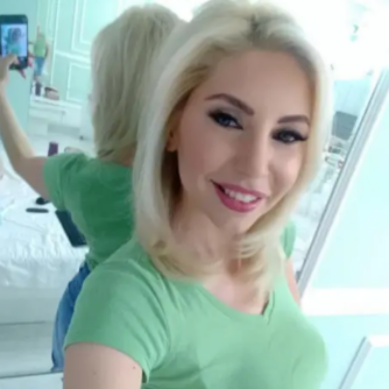 Profile photo of Melanie